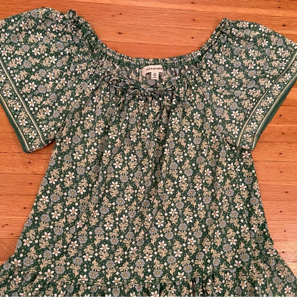 Max Studio Bright Green Patterned Short Sleeve Ti… - image 2